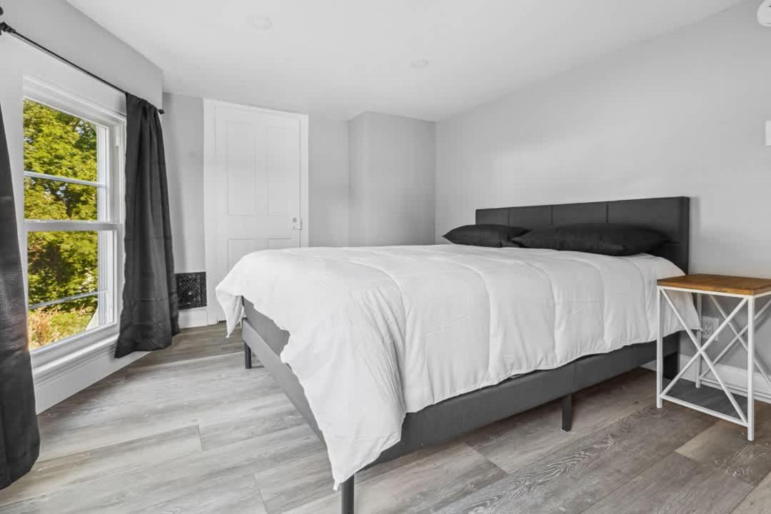 Unique 5br 3ba Minutes From The Falls Ferienhaus